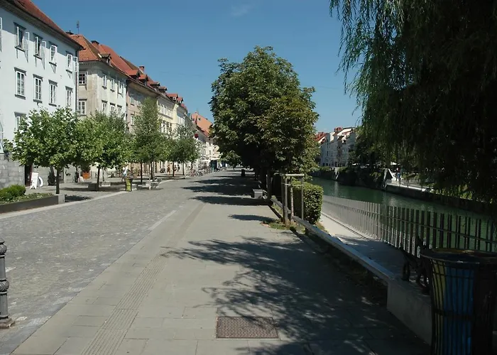 アパート Vitez I リュブリャナ